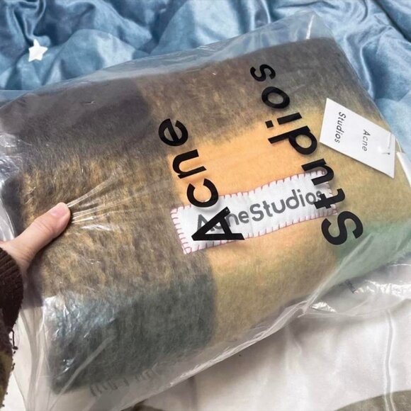 Acne studios scarf - Picture 2 of 2